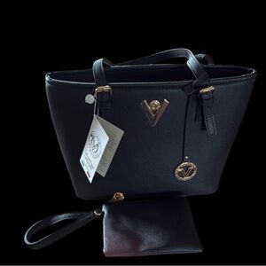 Orlandi Valentino handbag with detachable wristlet NEW WITH TAGS